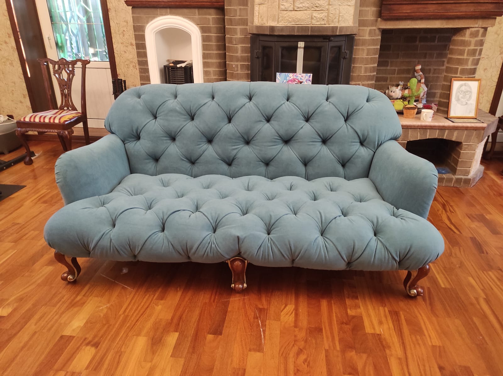 Перетяжка дивана. Данилов